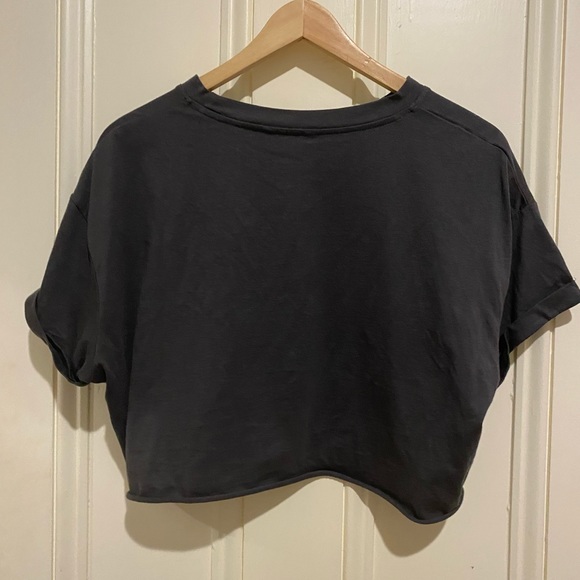 Charcoal graphic cropped tee - Picture 2 of 2